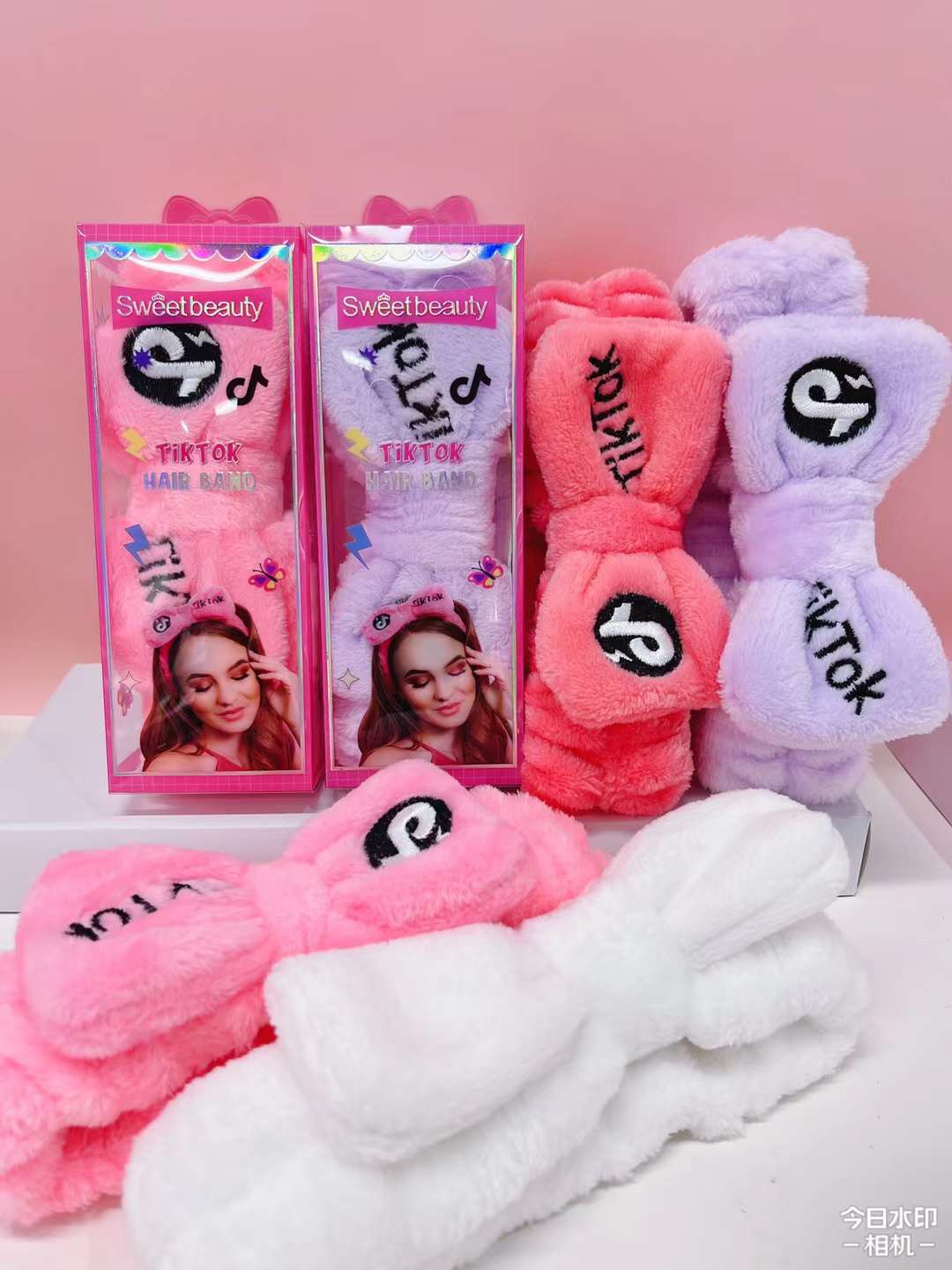 SweetBeauty Tiktok Hair Band ( Random)